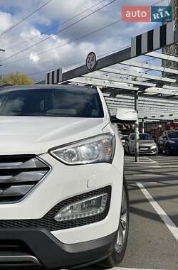 Внедорожник / Кроссовер Hyundai Santa FE 2013 в Киеве