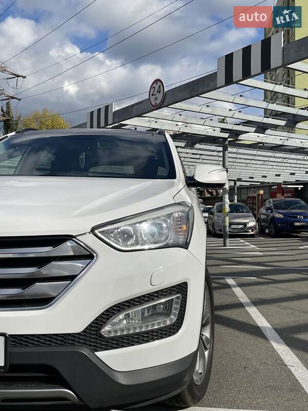 Позашляховик / Кросовер Hyundai Santa FE 2013 в Києві