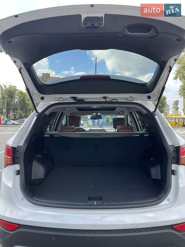 Позашляховик / Кросовер Hyundai Santa FE 2013 в Києві