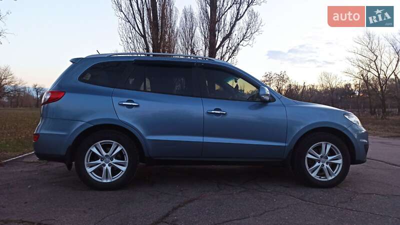 Внедорожник / Кроссовер Hyundai Santa FE 2010 в Каменском