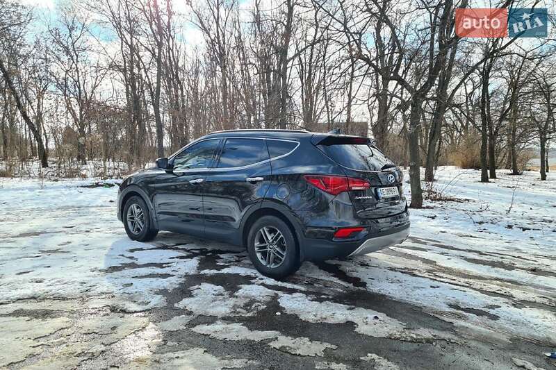 Внедорожник / Кроссовер Hyundai Santa FE 2017 в Днепре