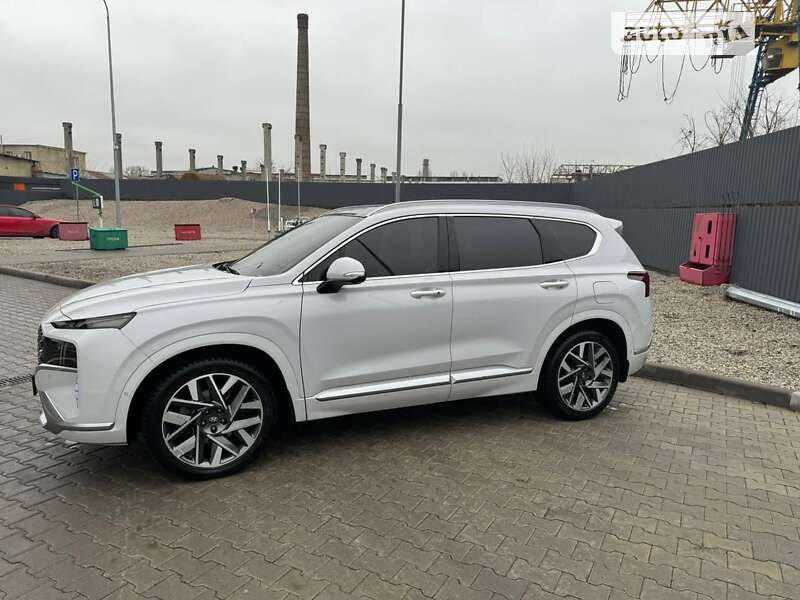 Внедорожник / Кроссовер Hyundai Santa FE 2021 в 