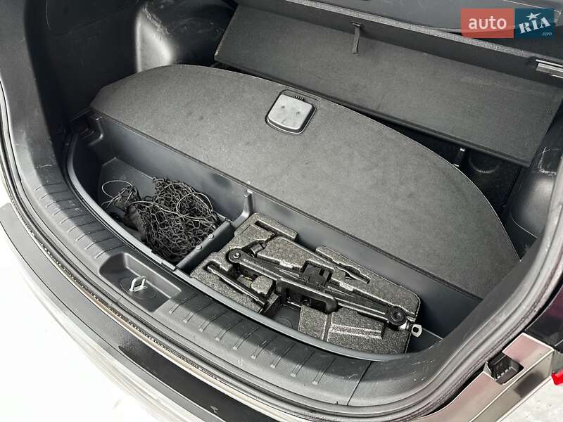 Позашляховик / Кросовер Hyundai Santa FE 2016 в Черкасах