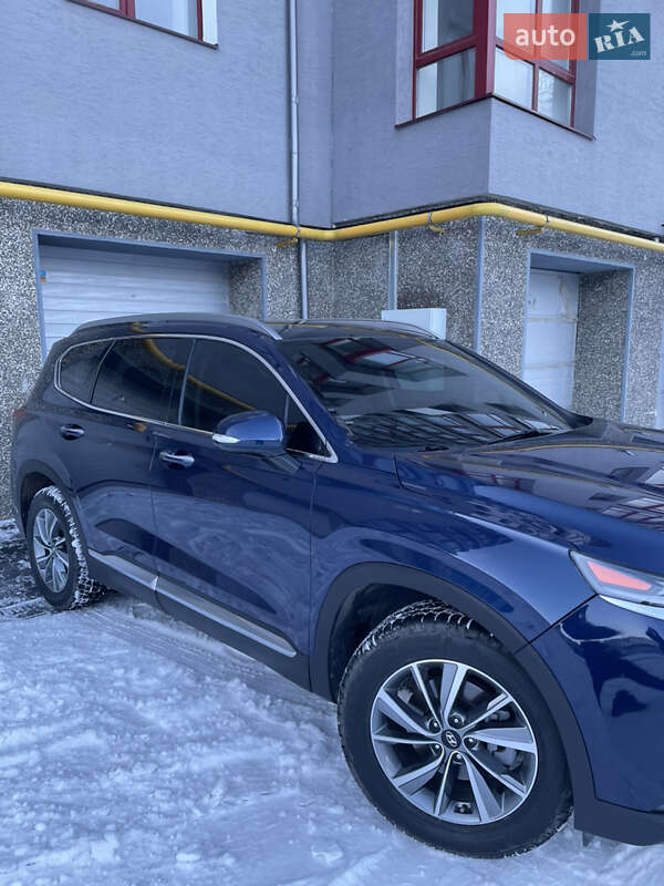 Позашляховик / Кросовер Hyundai Santa FE 2020 в Івано-Франківську