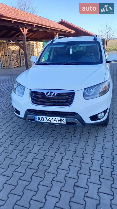 Внедорожник / Кроссовер Hyundai Santa FE 2012 в Иршаве