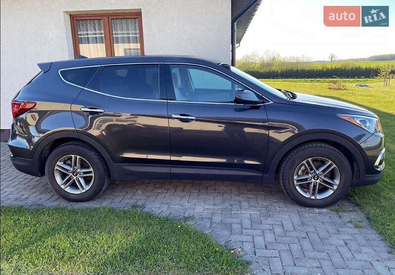 Позашляховик / Кросовер Hyundai Santa FE 2017 в Львові