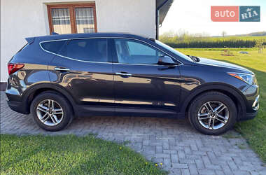 Внедорожник / Кроссовер Hyundai Santa FE 2017 в 