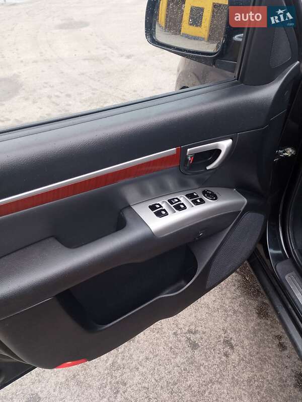 Внедорожник / Кроссовер Hyundai Santa FE 2006 в Чернигове