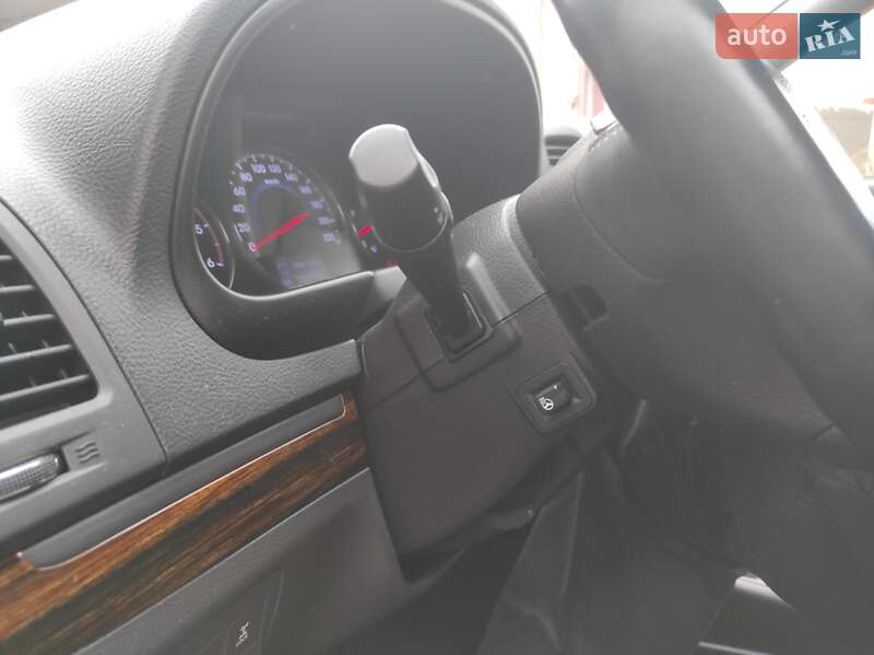 Позашляховик / Кросовер Hyundai Santa FE 2012 в Старій Вижівці