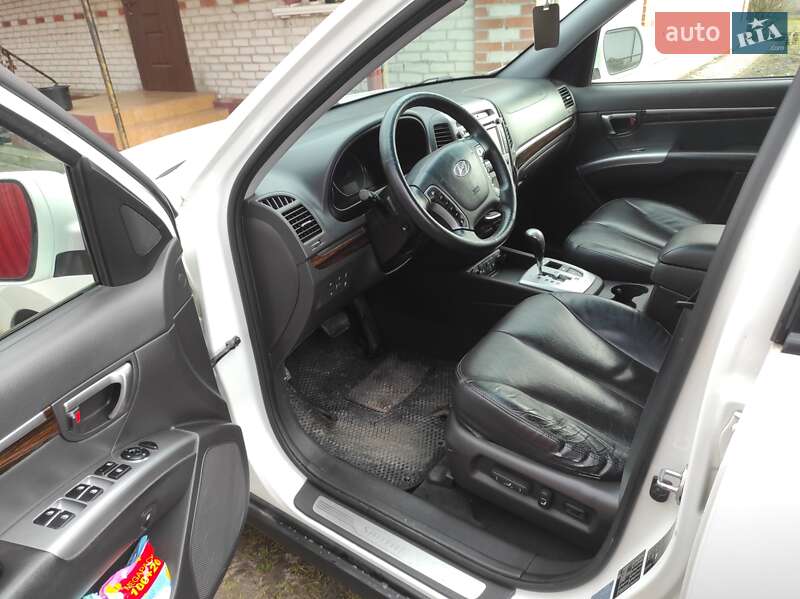 Позашляховик / Кросовер Hyundai Santa FE 2012 в Старій Вижівці