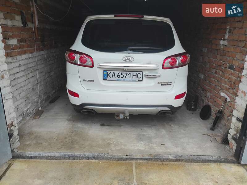 Позашляховик / Кросовер Hyundai Santa FE 2012 в Старій Вижівці