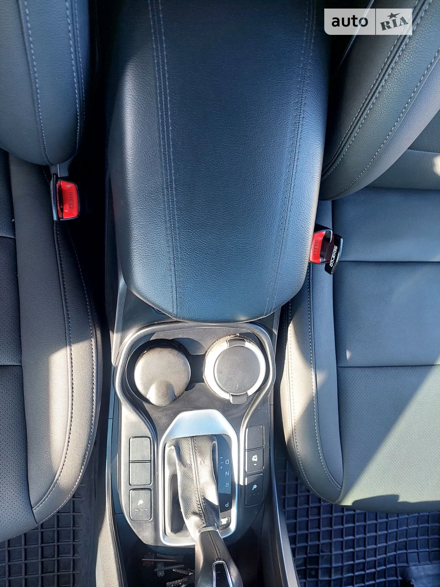 2015 Hyundai Santa Fe - мініатюра 20
