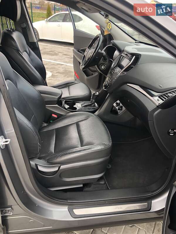 Позашляховик / Кросовер Hyundai Santa FE 2012 в Стрию