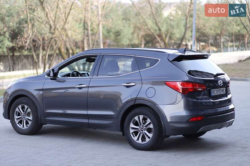 Позашляховик / Кросовер Hyundai Santa FE 2015 в Львові