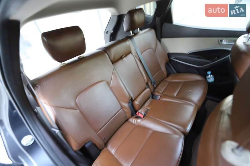 Позашляховик / Кросовер Hyundai Santa FE 2015 в Львові