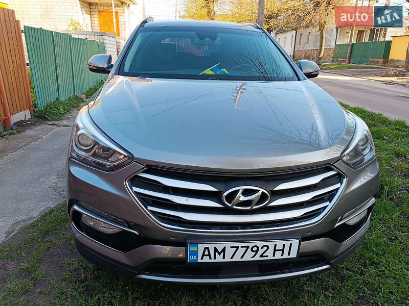 Внедорожник / Кроссовер Hyundai Santa FE 2016 в Житомире