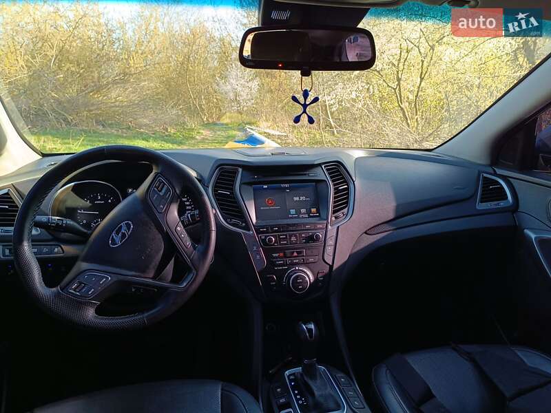 Внедорожник / Кроссовер Hyundai Santa FE 2016 в Житомире