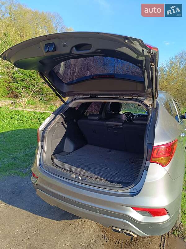 Внедорожник / Кроссовер Hyundai Santa FE 2016 в Житомире