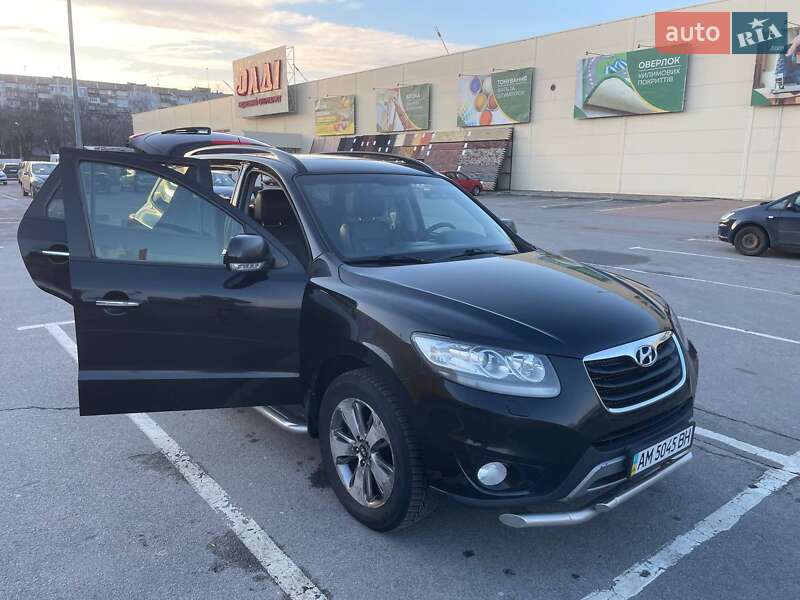 Внедорожник / Кроссовер Hyundai Santa FE 2012 в Житомире