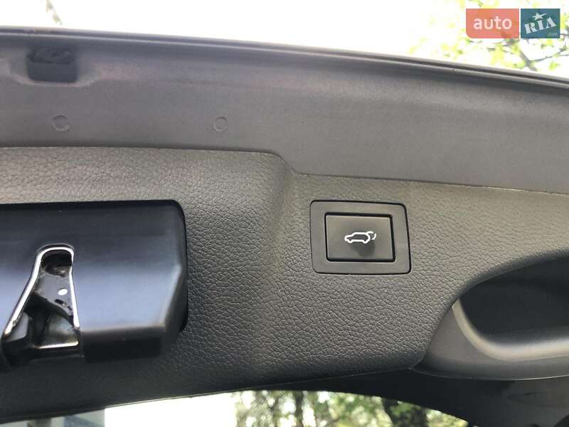 Позашляховик / Кросовер Hyundai Santa FE 2016 в Івано-Франківську