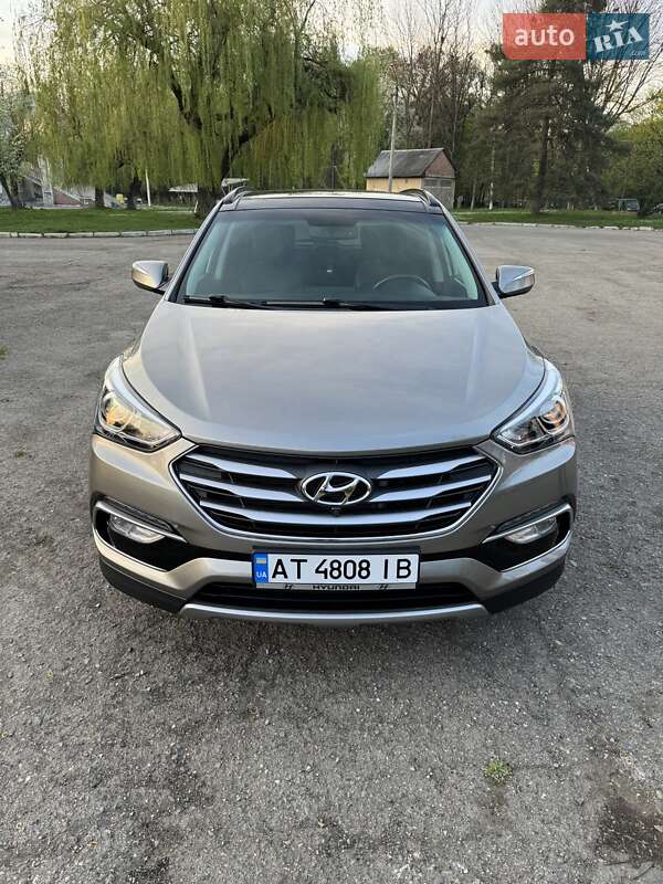 Позашляховик / Кросовер Hyundai Santa FE 2016 в Івано-Франківську