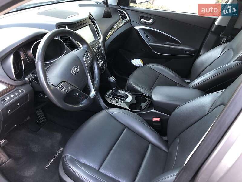 Позашляховик / Кросовер Hyundai Santa FE 2016 в Івано-Франківську