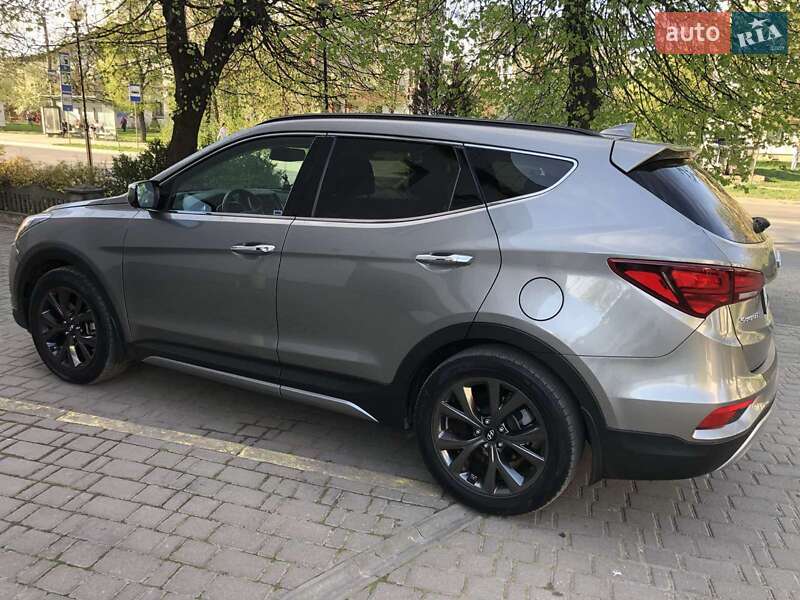Позашляховик / Кросовер Hyundai Santa FE 2016 в Івано-Франківську
