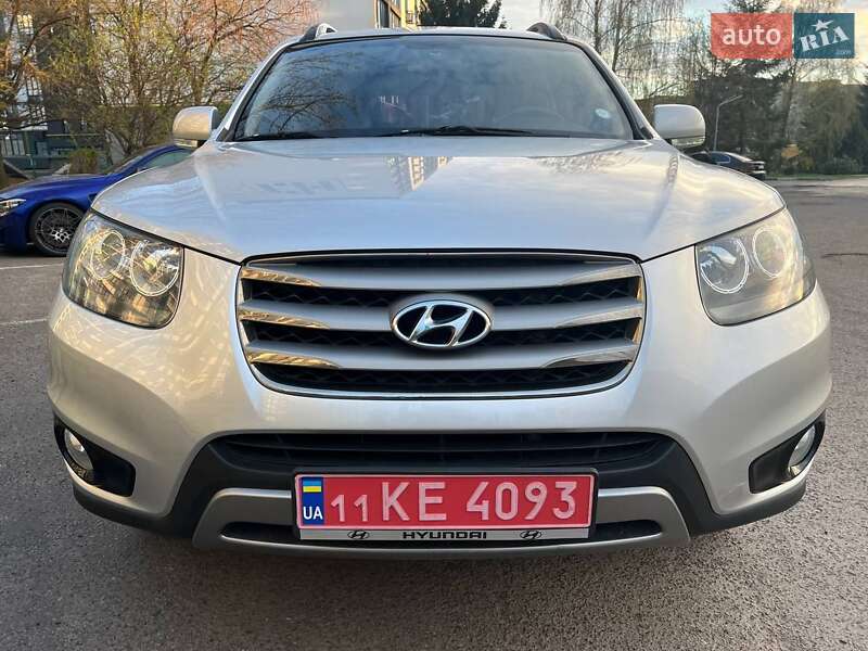 Позашляховик / Кросовер Hyundai Santa FE 2011 в Луцьку