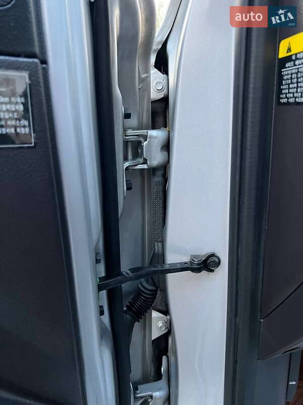 Позашляховик / Кросовер Hyundai Santa FE 2011 в Луцьку