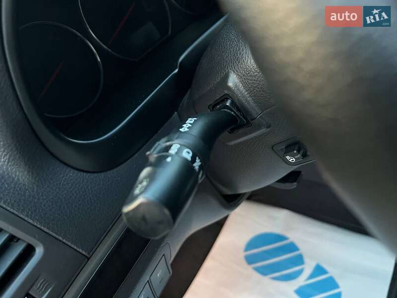 Позашляховик / Кросовер Hyundai Santa FE 2011 в Луцьку