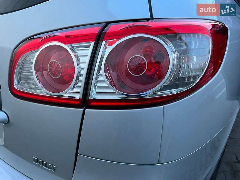 Позашляховик / Кросовер Hyundai Santa FE 2011 в Луцьку