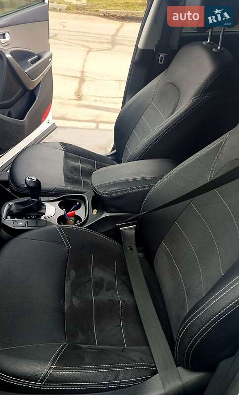 Внедорожник / Кроссовер Hyundai Santa FE 2013 в Николаеве