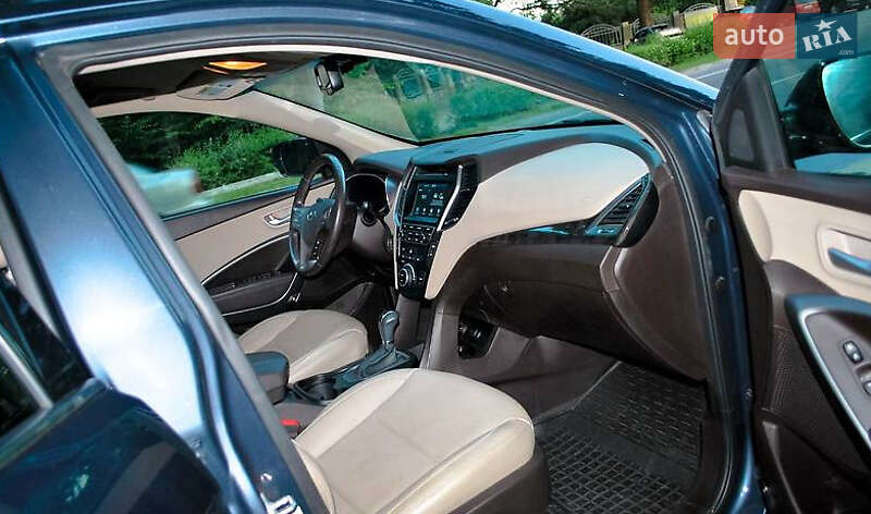 Позашляховик / Кросовер Hyundai Santa FE 2017 в Львові