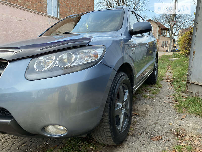 Позашляховик / Кросовер Hyundai Santa FE 2006 в Чернівцях