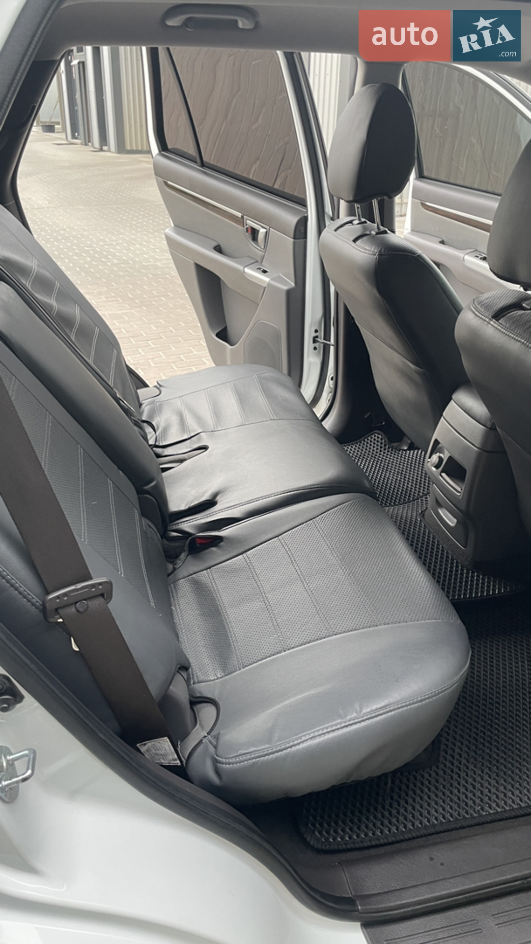 2011 Hyundai Santa Fe - мініатюра 10