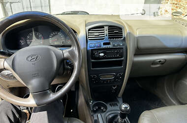 Внедорожник / Кроссовер Hyundai Santa FE 2004 в Ровно