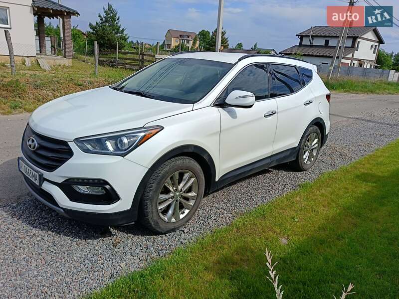 Внедорожник / Кроссовер Hyundai Santa FE 2016 в Киеве