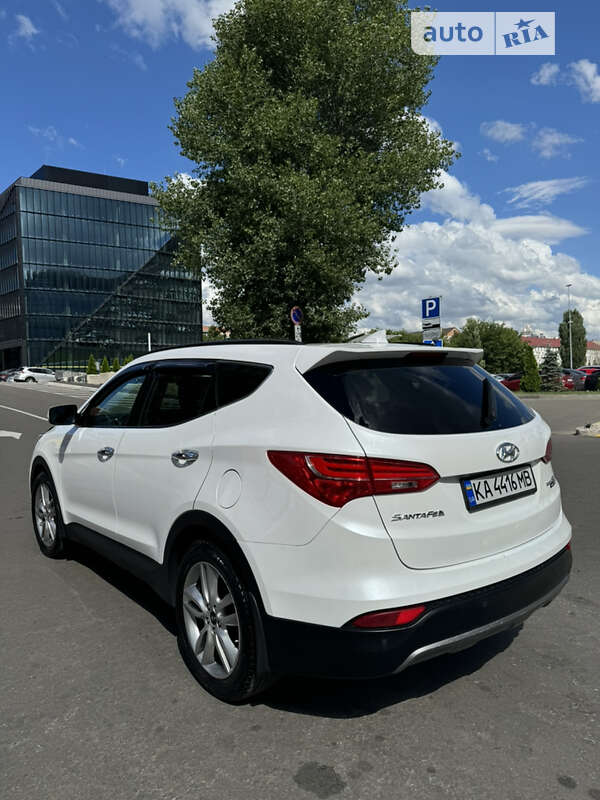 Внедорожник / Кроссовер Hyundai Santa FE 2015 в Киеве