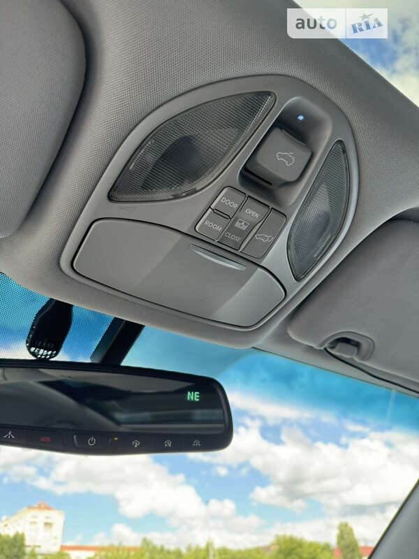 Внедорожник / Кроссовер Hyundai Santa FE 2015 в Киеве