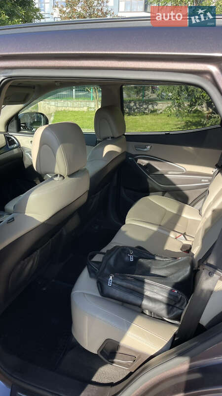 Позашляховик / Кросовер Hyundai Santa FE 2015 в Луцьку