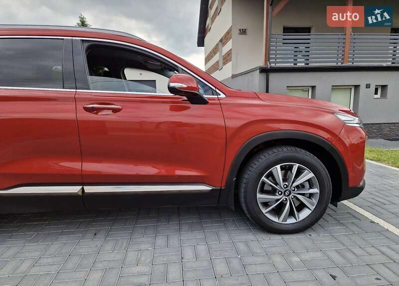 Внедорожник / Кроссовер Hyundai Santa FE 2020 в Тернополе