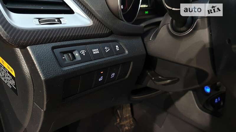 Позашляховик / Кросовер Hyundai Santa FE 2016 в Києві