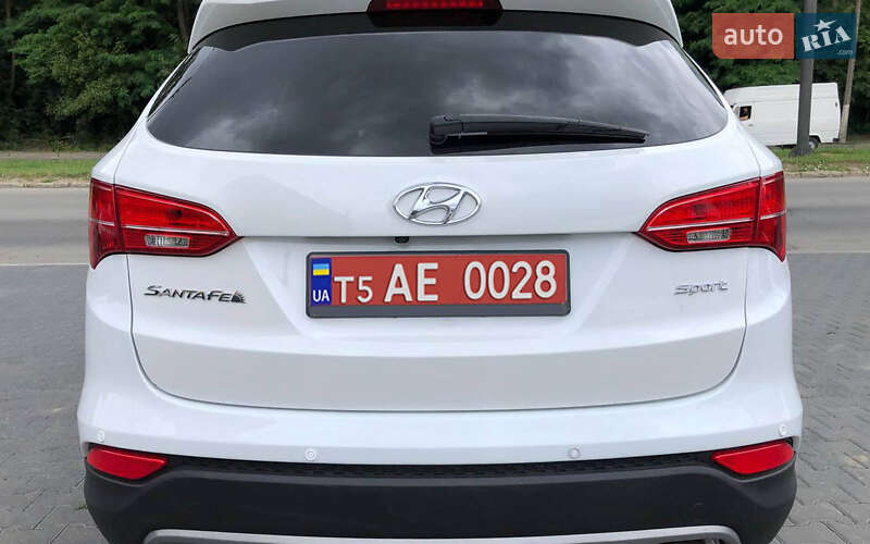 Позашляховик / Кросовер Hyundai Santa FE 2015 в Львові