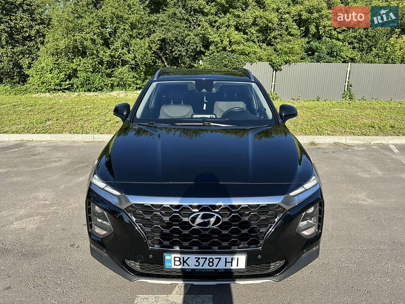 Внедорожник / Кроссовер Hyundai Santa FE 2019 в Ровно