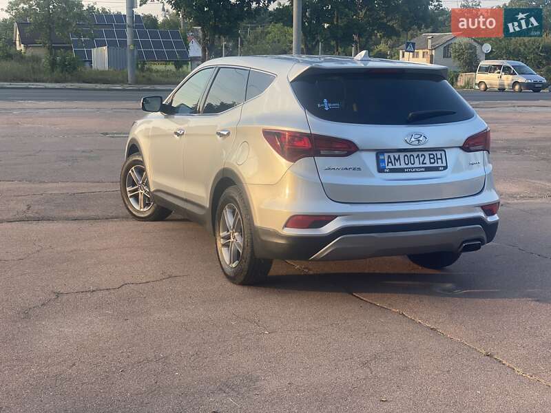 Позашляховик / Кросовер Hyundai Santa FE 2017 в Житомирі