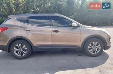 Позашляховик / Кросовер Hyundai Santa FE 2014 в 