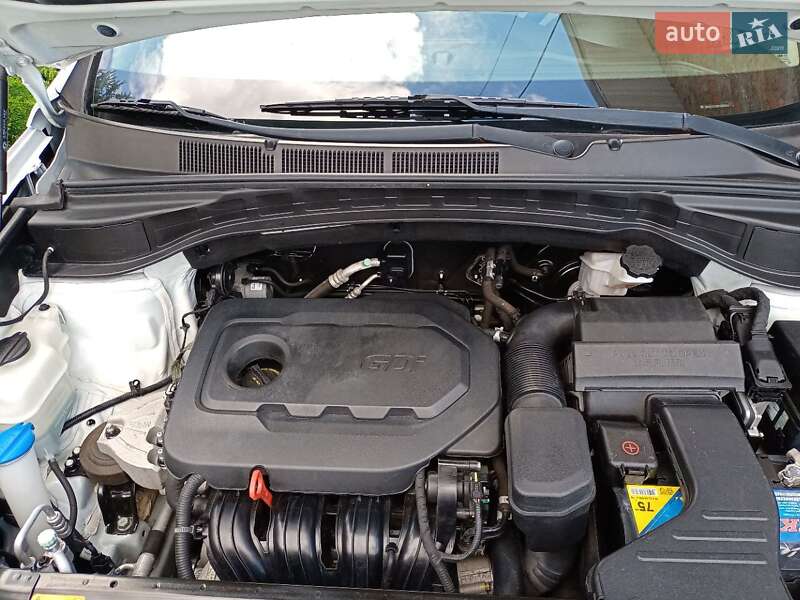 Внедорожник / Кроссовер Hyundai Santa FE 2016 в Луцке