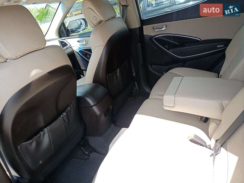 Внедорожник / Кроссовер Hyundai Santa FE 2016 в Луцке