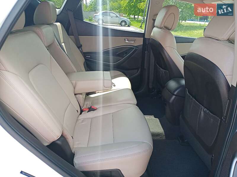 Внедорожник / Кроссовер Hyundai Santa FE 2016 в Луцке