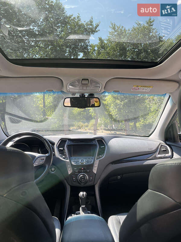 Внедорожник / Кроссовер Hyundai Santa FE 2015 в Днепре